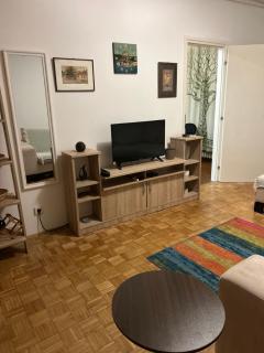 Apt 1944 Free Parking - 9