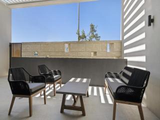 Ground Floor Apartment with Private Courtyard - 8