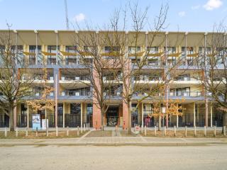 Loft-Style CBD 1-Bed with Rooftop Terrace & BBQ - 9