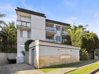 Bright 2-Bed Apartment Near Narrabeen Beach - 1