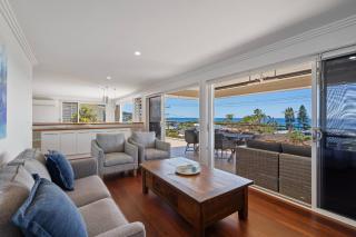 Beachfront Luxury - Games Room & Beach Essentials! - 9