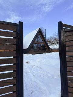 Lofty House Mountain - 6