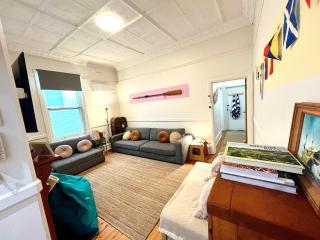 Kerrigan's on Seaview- one minute walk to beach - not beachfront views - 9