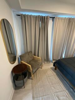 Serene Cozy 1BDRM Condo near Sherway Mall, Lakeshore, & Airport - 4