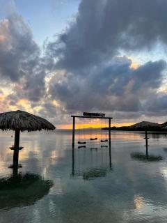 My happy place #1 - 4