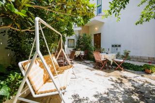 Apartments with parking space Duce, Omis - 2773 - 2