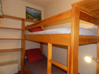 Studio coin nuit avec terrasse et parking privatif à Bormes-les-Mimosas - FR-1-251-900 - 4