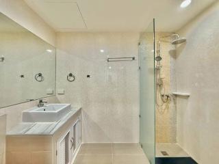 private-pool villa 2 bed 3 bathroom can sleep 6 - 9