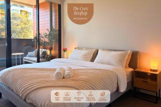 TheCozyRooftop Modern Comfort in Brunswick Center - 0