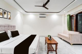 Super Townhouse Sector 102 Noida - 4