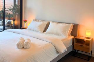 TheCozyRooftop Modern Comfort in Brunswick Center - 3