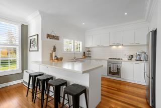 Sorrento Darling by Ready Set Stay - 9