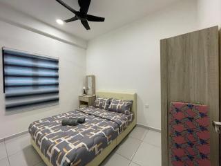 Bt KawanX2 2BRSuite IKEA-UOW KDU-ColumbiaAsia - 3