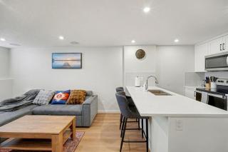 Cozy Place to Stay in Mahogany SE Calgary - 3