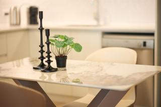 VTA - Urban Comfort - Modern 1BR with Balcony - 3