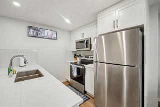 Cozy 2 bedrooms Suite in Mahogany SE Sleeps 6 - 1