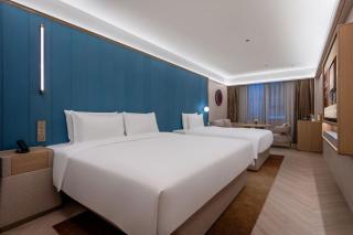 Orange Crystal Qingdao Taidong Pedestrian Street Yan'an Third Road Hotel - 6