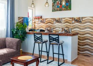 La Flame Nyali Links - 1