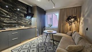 Black Room Apartment - 7