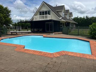 Hamilton Greenhill Lodge - Near Highway Quiet Country Stay - 8