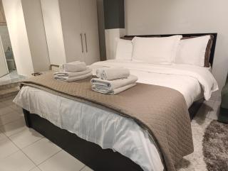 Trykonos Thessaloniki - City Garden Studios - Easy Parking & Walk to Center - Close to HELEXPO & University - 4