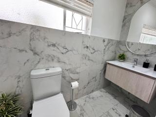 55 Albatross Guesthouse - 1