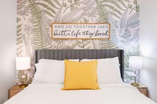 Rare 3BR Modern Urban Escape Private Garage - 1