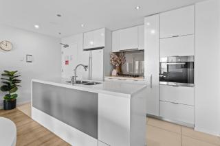 Ultra Broadbeach Luxe - Ocean Deck - 2BR Retreat - 4