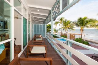 BeachVenue-2PoolVillas•BBQ•OutdoorDining•Parking - 4