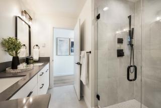 2022 Modern 3BR Tesla Charger City Views - 6