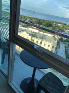 Condo by the Beach, Mactan Newtown - 7