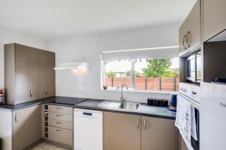 Cozy on Clive - Hastings Holiday Home - 6