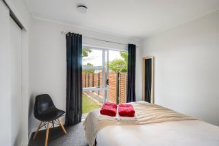 Cozy on Clive - Hastings Holiday Home - 4