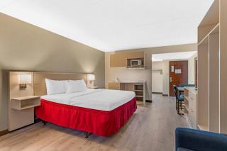 MainStay Suites Lansing West - Lansing - 3