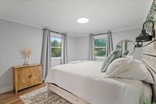 Near Ithaca! Hot Tub! LRG Home! Sleeps 14 Dogs ok! - 6