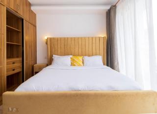 urban loft retreat apartment with fully equipped gym , swimming pool, private parking space and amazing city views - 7