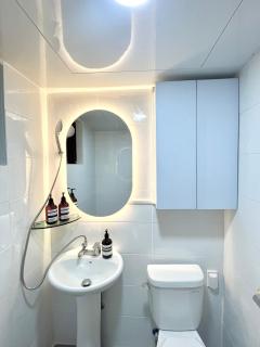 5 minutes from Sangsu Station, 5 minutes from Hongdae Street, Airport Bus, Sensory Accommodation - Seul - 8