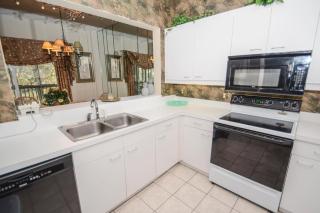 Canterbury Court 6 E - 1