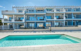 1 Bedroom Gorgeous Apartment In Isola Rossa - 2