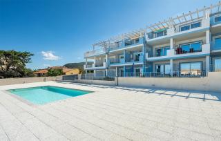 1 Bedroom Gorgeous Apartment In Isola Rossa - 1