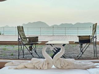 ภูผาหน้าเล PhuPha-NaLay Cafe'n Camping - 1