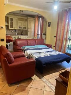 Vimodrone apartment big garden - 2