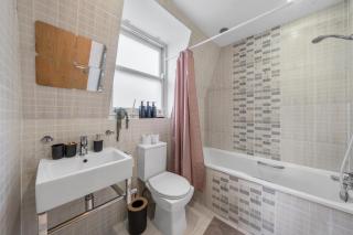 Tavistock Mews by Artsy - 5