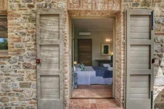 Villa With Private Pool Between Assisi And Todi - 8