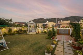 SaffronStays Shreevats - 2