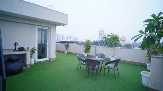 Central suites with Terrace by Luxury Heights - 7
