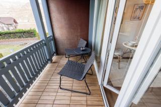 Surfers Studio near Interlaken, at lake with pool - 2