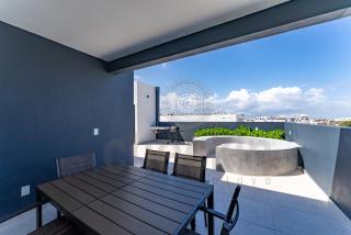 Brand new condo with Pool Steps to Beach and 5th - 9