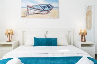 Azoria - Stylish 1-BR Apartment & Balcony in Kiti - 4