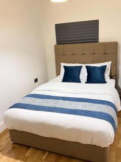 London Luxury Self-Catering Apt with Sleep 6 - 1